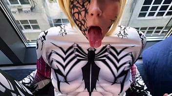 Muscular Guy Passionate Fuck and Pussy Licking Anti-Venom Cosplay Babe
