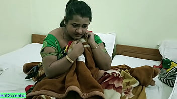 India panas cantik isteri seks dengan Suami Mati Pucuk!!