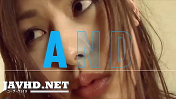 Des vidéos de sexe hardcore érotiques présentent une superbe japonaise