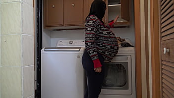 Pregnant milf in hijab loves anal sex