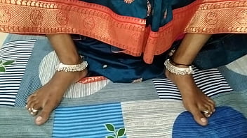 Indische Desi süße Ehefrau fickt im Zimmer von ihrem Mann