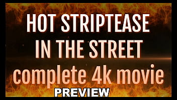 完全な 4K 映画のプレビュー AGARABAS と OLPR によるストリートでの熱いストリップショー