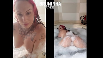 Hot and naughty fitness showing ass in the bathtub - Split screen
