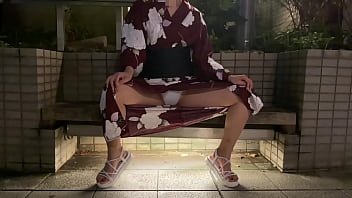Japanese yukata amateur femdom face sitting/ass lick slave