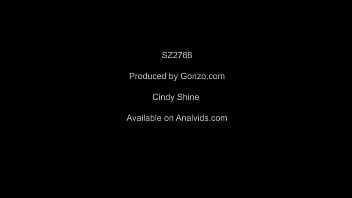 Noël Anal & Piss 2021 de Cindy Shine avec GONZO SZ2788