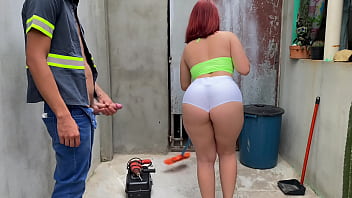 I hired this maid to help me with the electrical installation, and look what she did to me, I got crazy horny for that ass