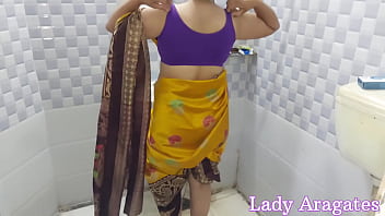 Desi yellow saree step mom got fucked by her step son in the bathroom