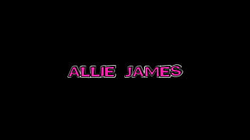 Allie James viene picchiata fino all'orgasmo dalla BBC