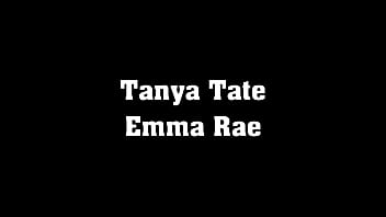 Tanya Tate prende il cazzo con sua mamma Emma Mae