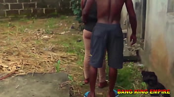 HOT DOGGY BANGING SEX IN AFRICAN GHETTO