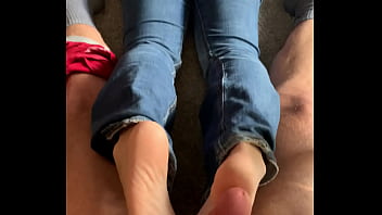 Footjob from fiance makes me cum quick and easy
