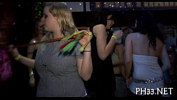 Group-sex wild patty at night club