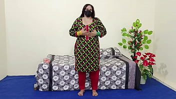 Sexy Desi Pakistani Aunty With Big Boobs Masturbating