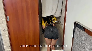 I take advantage of the fact that my stepsister is stuck in the closet to fuck her in the ass and cum on her back. FIRST PART.
