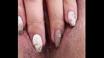 A virgin pussy that opens and closes