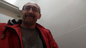 Pissing in a shopping mall toilet