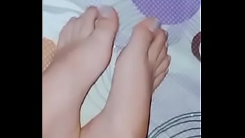 My girlfriend's sexy feet