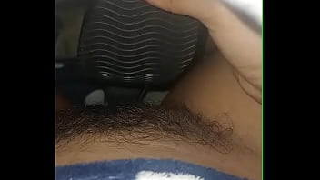 Ich masturbiere mit meiner Ferse