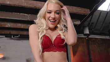 VR Bangers трахают сексуальную молодую блондинку Kay Lovely в HD порно, часть 2