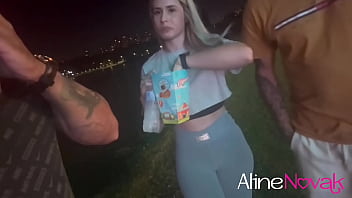 Busty blonde takes a walk in the park with a nice blowjob from Motoboy - alinenovak.com.br