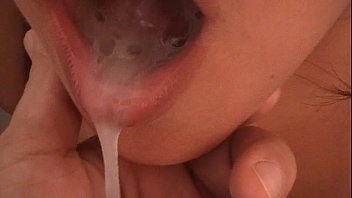 Renatinha filling her mouth with hot cum.MOD
