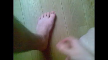 feet cumshot