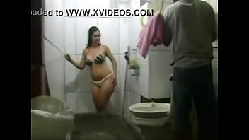 REAL - Naughty wife takes a shower in front of the bricklayers while her husband works